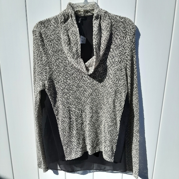 Green Envelope Layered Sweater - Picture 1 of 14